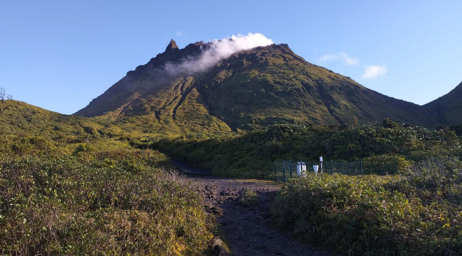 La soufrière et ses merveilleuses randonnées en Guadeloupe