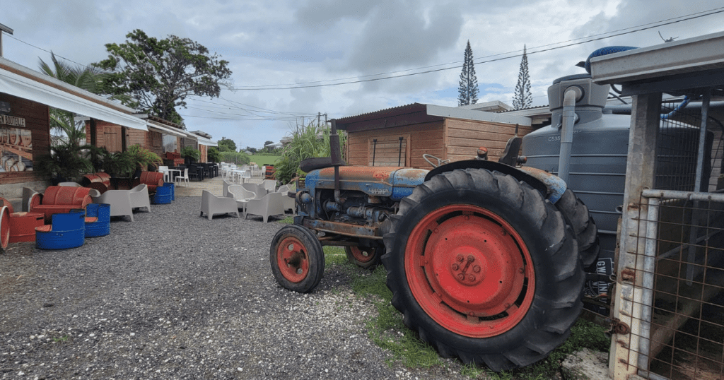 Distillerie Gwadinina au Moule. Visitez cette entreprise familiale de fabrication de rhum.