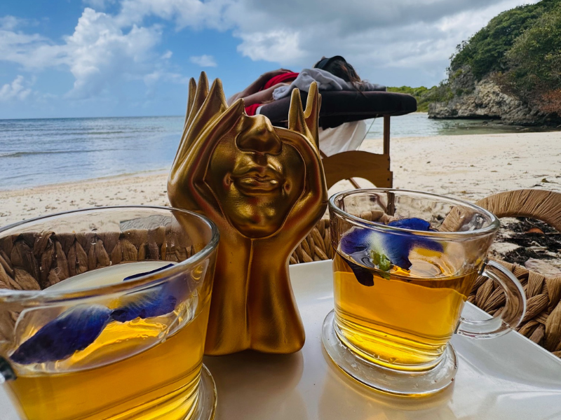 Collation offerte par KAre de Toi lors d'un massage à la plage