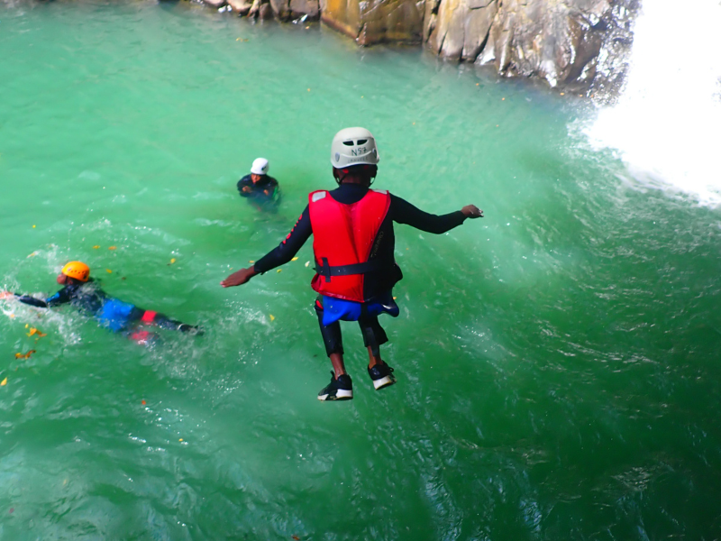 Canyoning en Guadeloupe saut