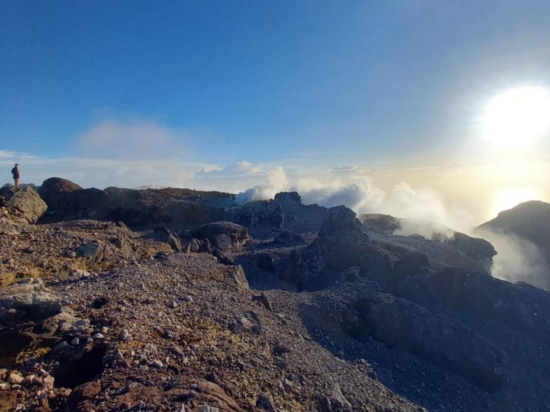 Soufrière au lever du soleil en Guadeloupe