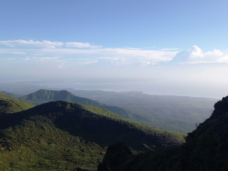 Soufrière au lever du soleil en Guadeloupe