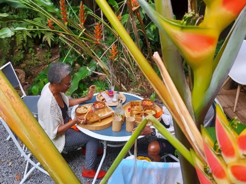 Rituel massage d'argile en Guadeloupe par roots evasion